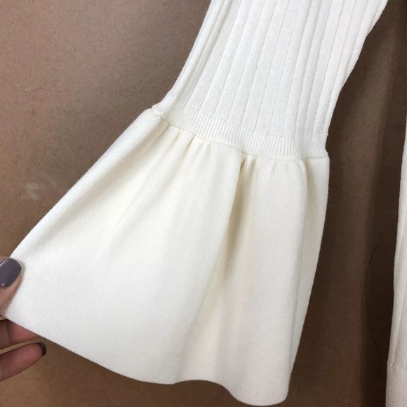 Ann Taylor Off White Ribbed Bell Sleeve Sweater Size M - Picture 3 of 7